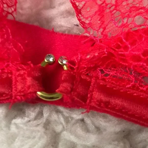 Victoria's Secret Sexy High Neck Unlined Bra NWT - Picture 4 of 6